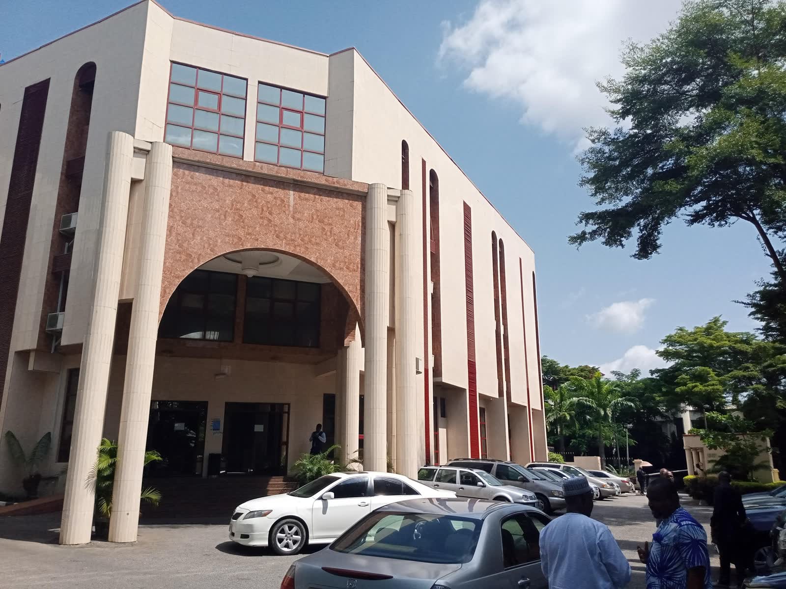 Valencia Hotel — exterior, Abuja